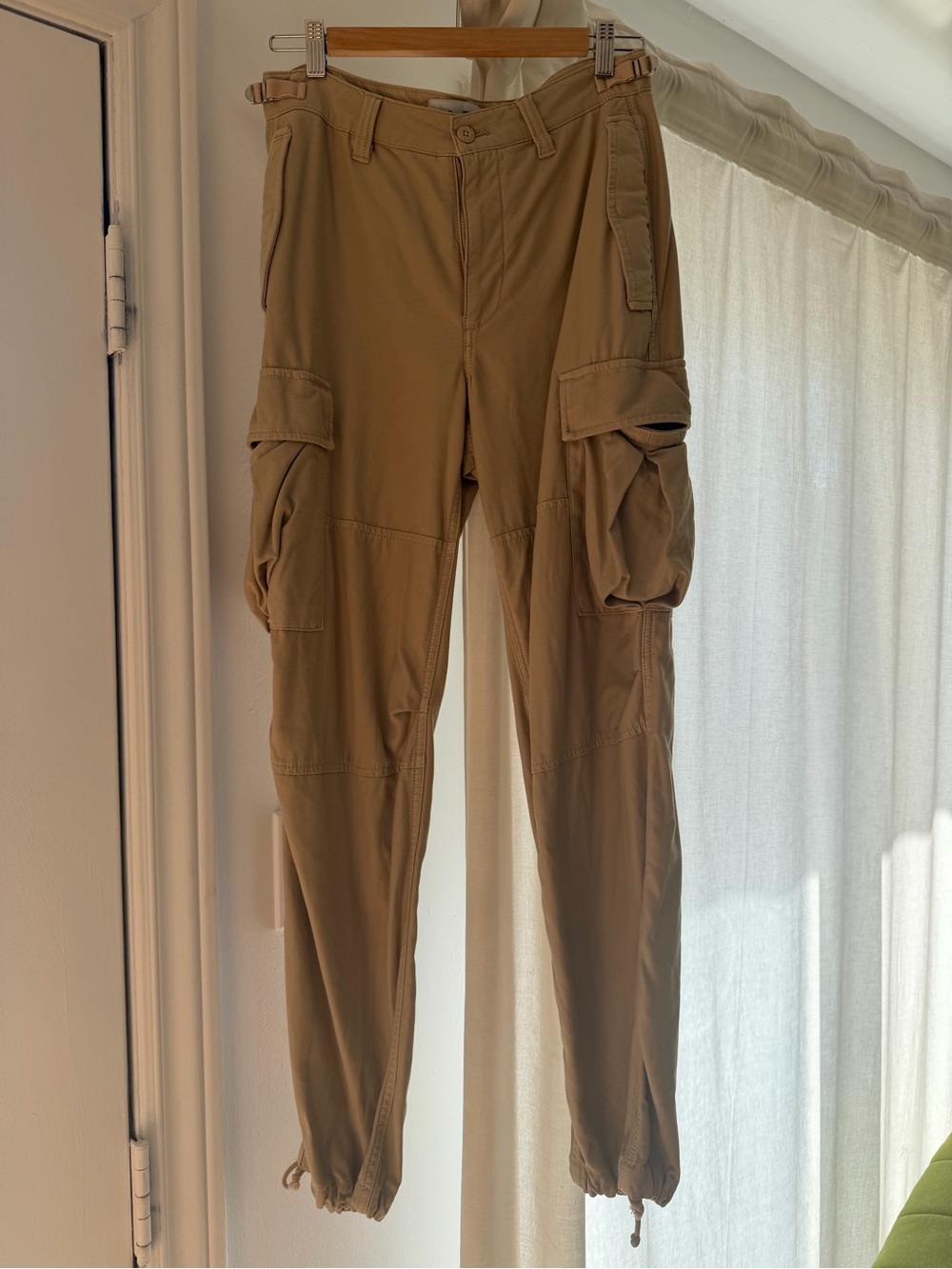 TNA Women’s Cargo Pants in Khaki